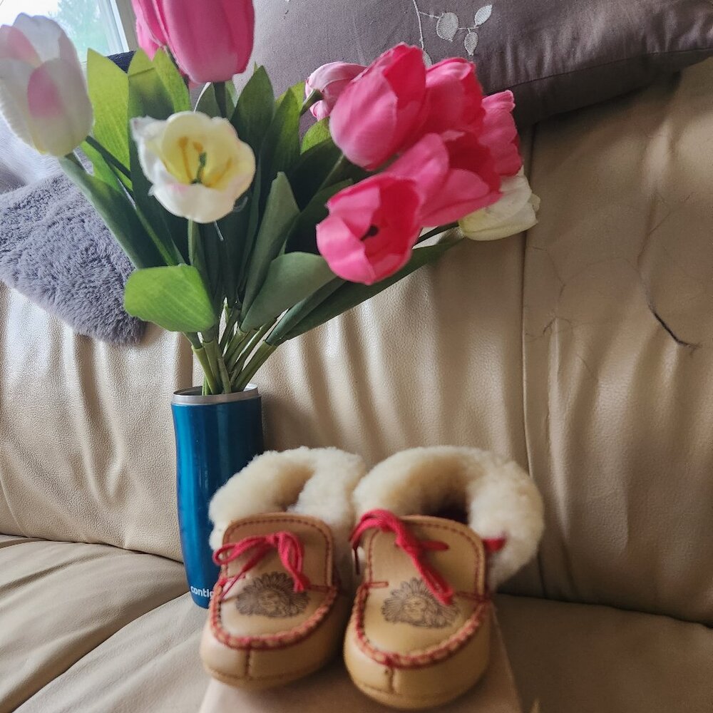 Adorable baby moccasins faux leather & ankle fur. hang em on your car mirror lol